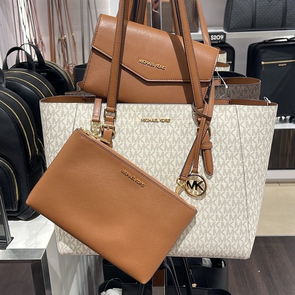 Michael Kors Charlotte Large 3-in-1 Signature Logo Tote Crossbody Shoulder Bag - Picture 6 of 16